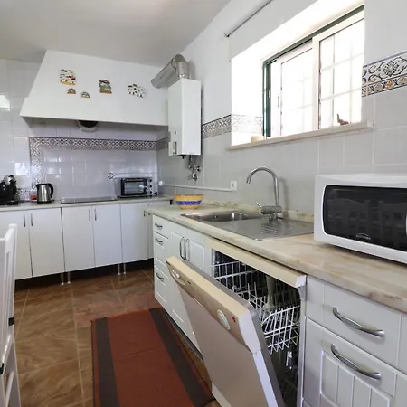 Beguest Lagoon House アパート Nadadouro